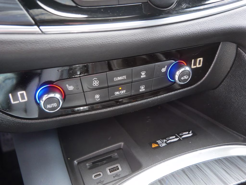 2024 Ebony Twilight Metallic Buick Enclave Essence AWD SUV