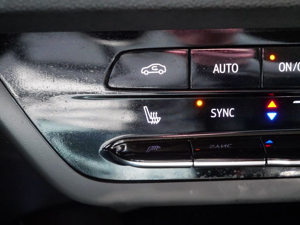 2023 Moonstone Gray Metallic Buick Envision Essence AWD SUV
