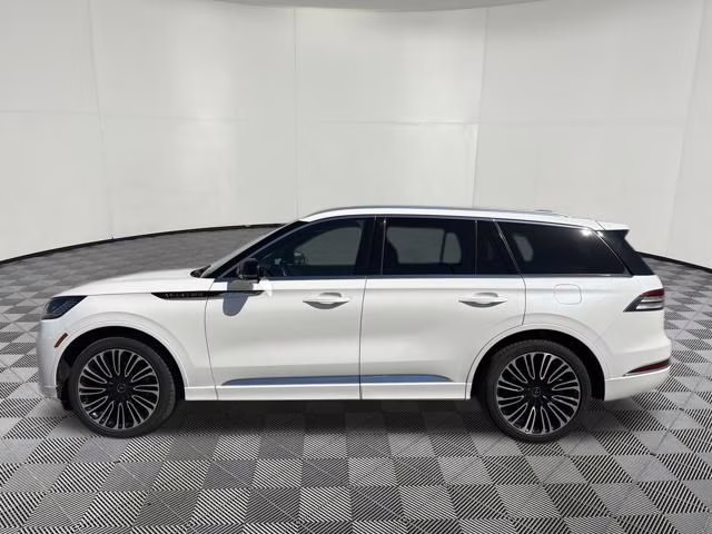 2025 White Metallic Lincoln Aviator Black Label AWD SUV