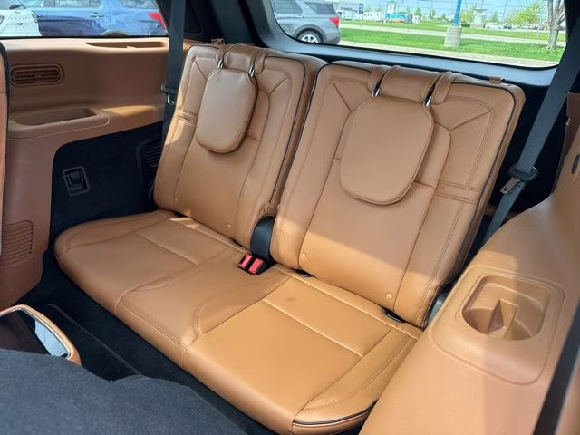 2025 White Metallic Lincoln Aviator Black Label AWD SUV