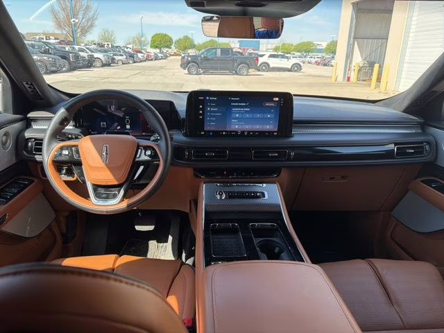 2025 White Metallic Lincoln Aviator Black Label AWD SUV