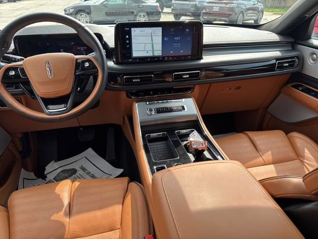 2025 White Metallic Lincoln Aviator Black Label AWD SUV