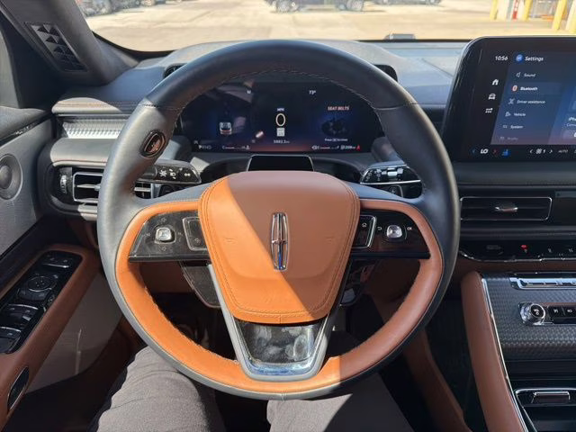 2025 White Metallic Lincoln Aviator Black Label AWD SUV