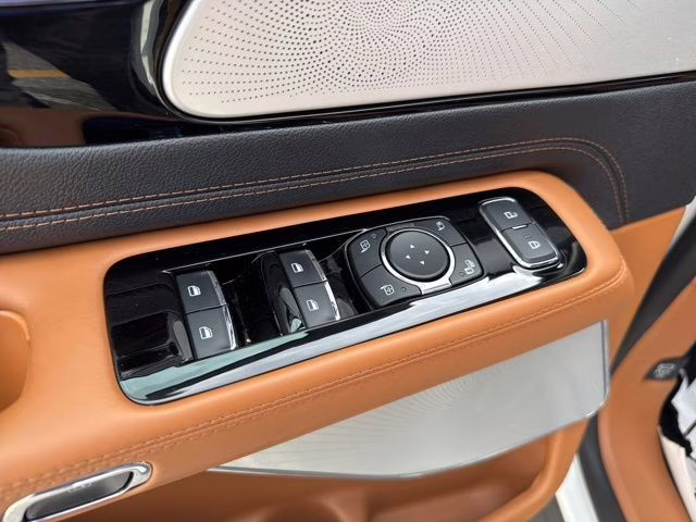 2025 White Metallic Lincoln Aviator Black Label AWD SUV