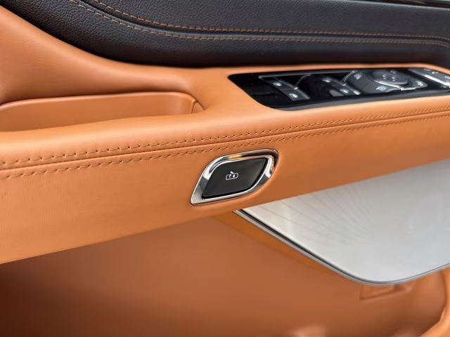 2025 White Metallic Lincoln Aviator Black Label AWD SUV