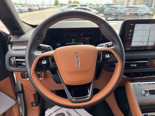 2025 White Metallic Lincoln Aviator Black Label AWD SUV