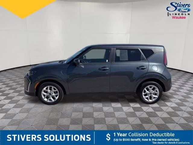 2023 Gravity Gray Kia Soul LX FWD Hatchback