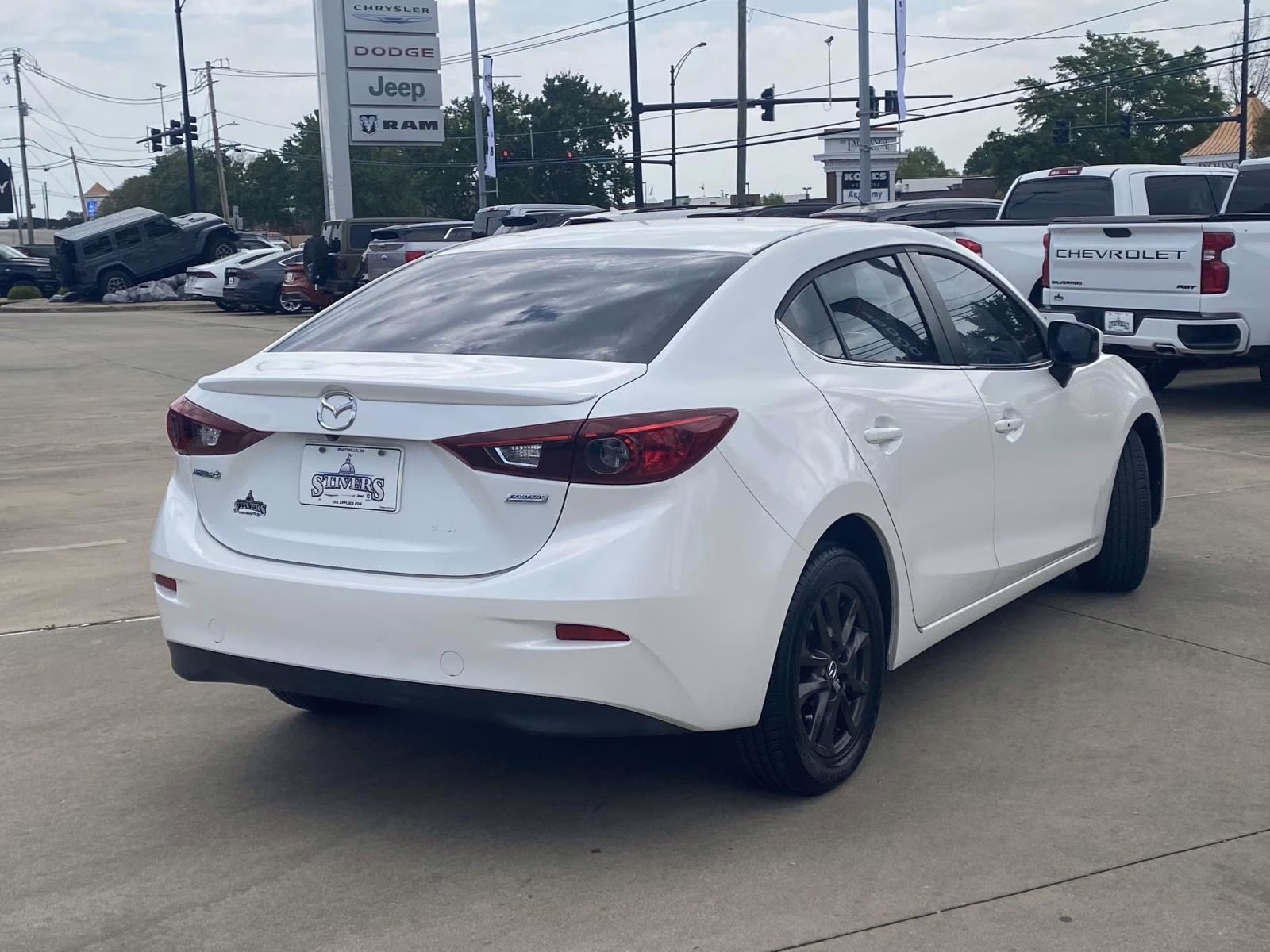 2015 Snowflake White Pearl Mica Mazda Mazda3 i Touring FWD Sedan