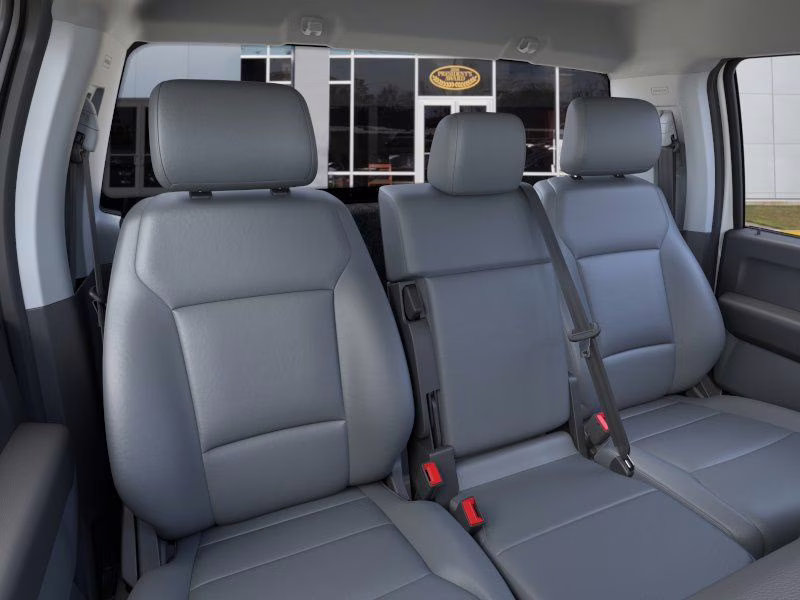 2026 Oxford White Ford Super Duty F-550 DRW XL RWD Chassis