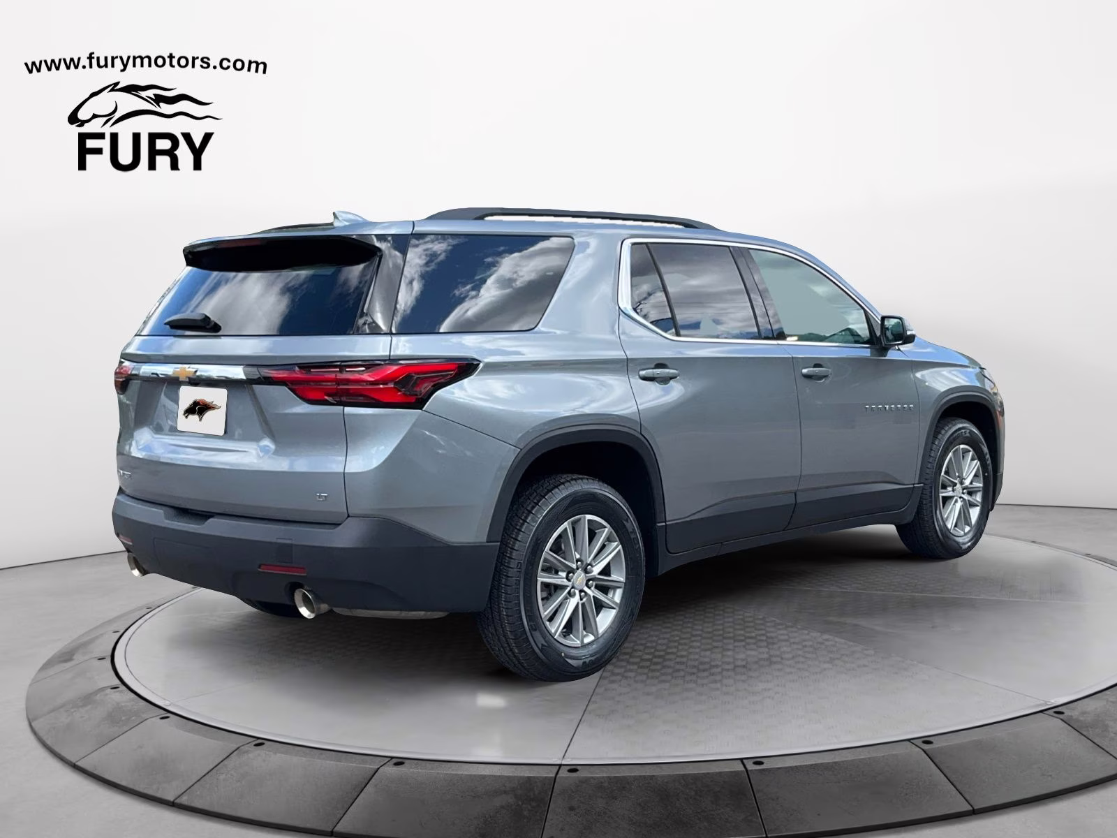 2023 Sterling Gray Metallic Chevrolet Traverse LT FWD SUV
