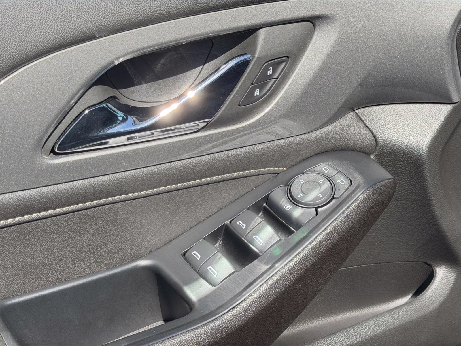 2023 Mosaic Black Metallic Chevrolet Traverse LT Leather AWD SUV