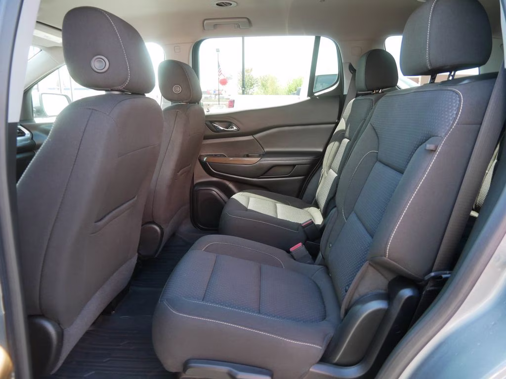 2023 Sterling Metallic GMC Acadia SLE AWD SUV