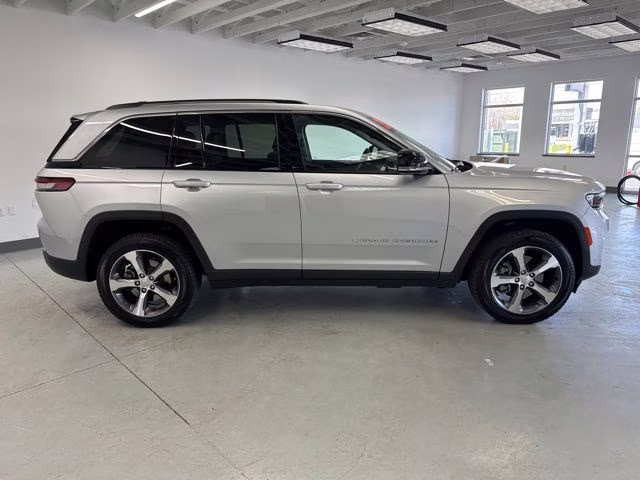 2023 Silver Zynith Jeep Grand Cherokee 4xe 4X4 SUV