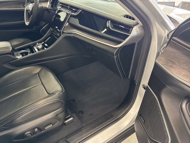 2023 Silver Zynith Jeep Grand Cherokee 4xe 4X4 SUV