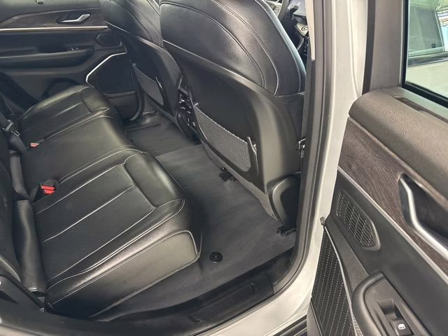 2023 Silver Zynith Jeep Grand Cherokee 4xe 4X4 SUV
