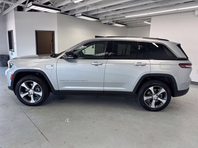 2023 Silver Zynith Jeep Grand Cherokee 4xe 4X4 SUV