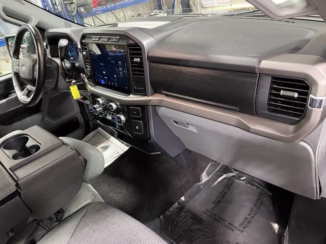 2024 Agate Black Metallic Ford F-150 XLT 4X4 Truck