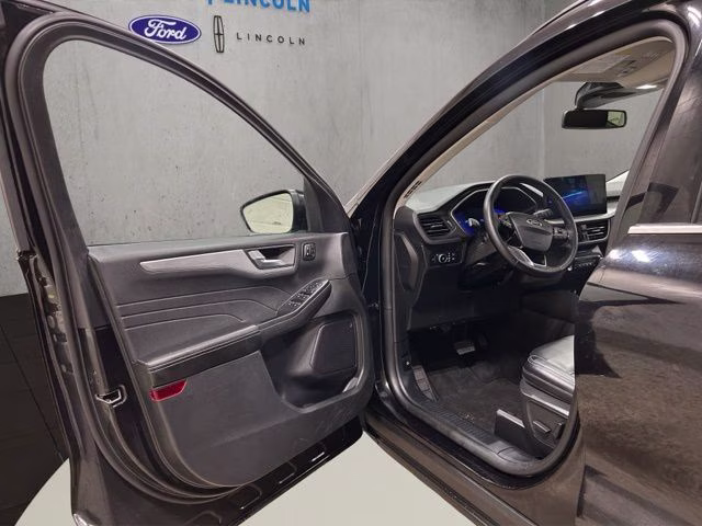 2025 Agate Black Metallic Ford Escape Platinum AWD SUV
