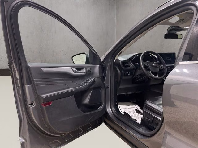 2025 Carbonized Gray Metallic Ford Escape Platinum AWD SUV