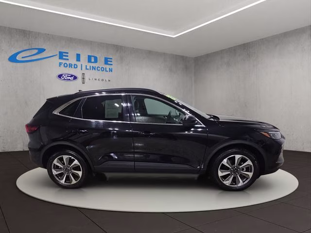 2025 Agate Black Metallic Ford Escape Platinum AWD SUV