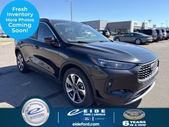 2025 Agate Black Metallic Ford Escape Platinum AWD SUV