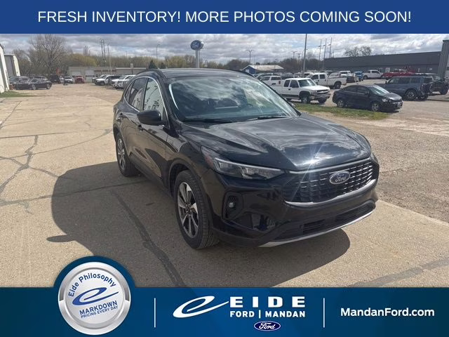 2025 Agate Black Metallic Ford Escape Platinum AWD SUV