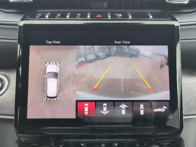 2024 Diamond Black Crystal Pearlcoat Jeep Grand Cherokee Limited 4X4 SUV