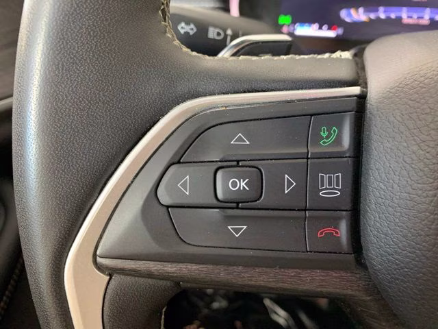 2024 Bright White Clearcoat Jeep Grand Cherokee Limited 4X4 SUV