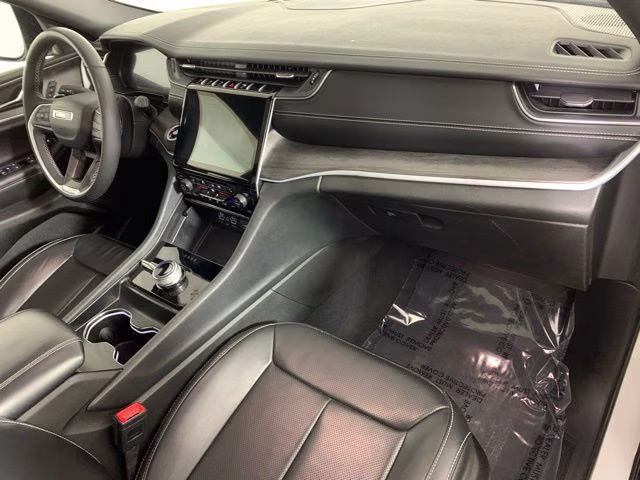 2024 Bright White Clearcoat Jeep Grand Cherokee Limited 4X4 SUV