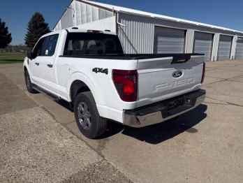 2024 Oxford White Ford F-150 XLT 4X4 Truck