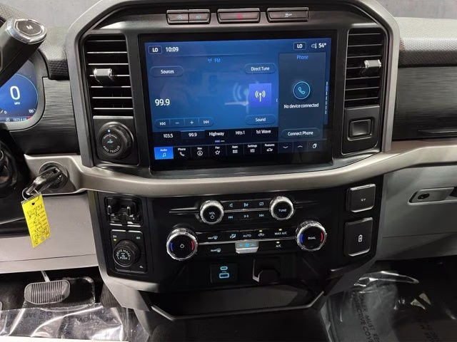 2024 Agate Black Metallic Ford F-150 XLT 4X4 Truck