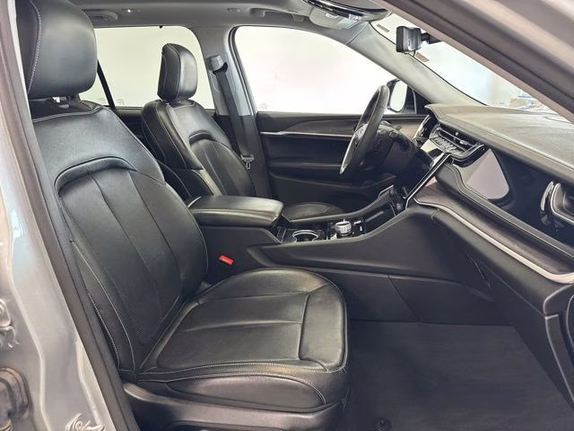 2023 Silver Zynith Jeep Grand Cherokee 4xe 4X4 SUV
