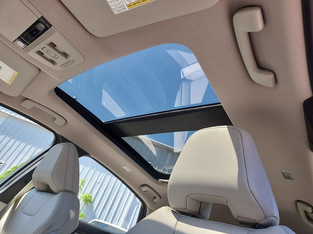 2023 Deep Ocean Blue Pearl/Black Diamond Pearl Nissan ARIYA EVOLVE+ FWD SUV