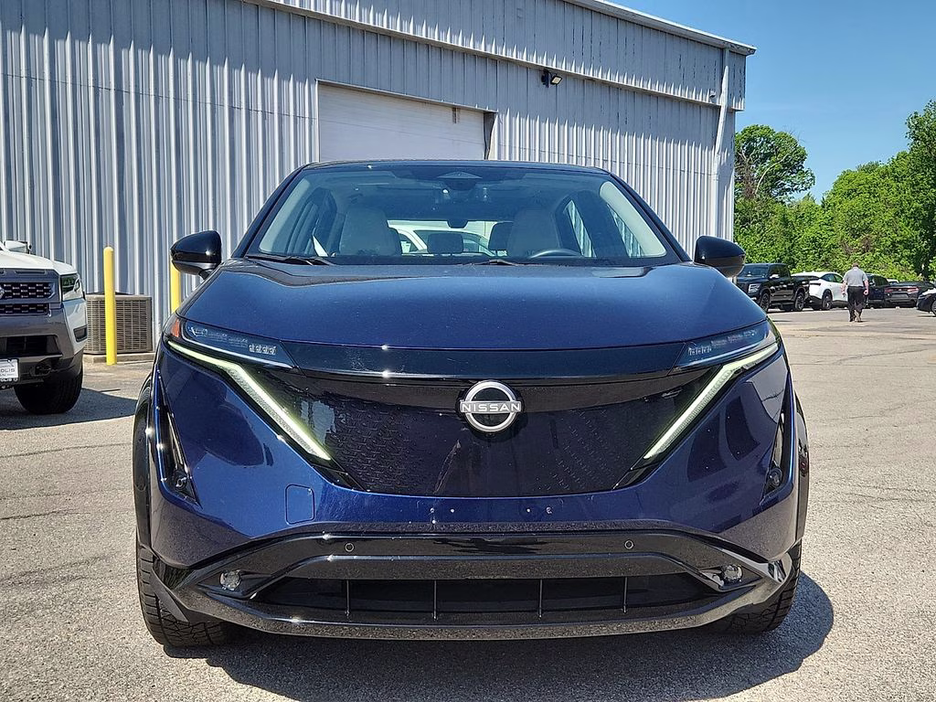 2023 Deep Ocean Blue Pearl/Black Diamond Pearl Nissan ARIYA EVOLVE+ FWD SUV