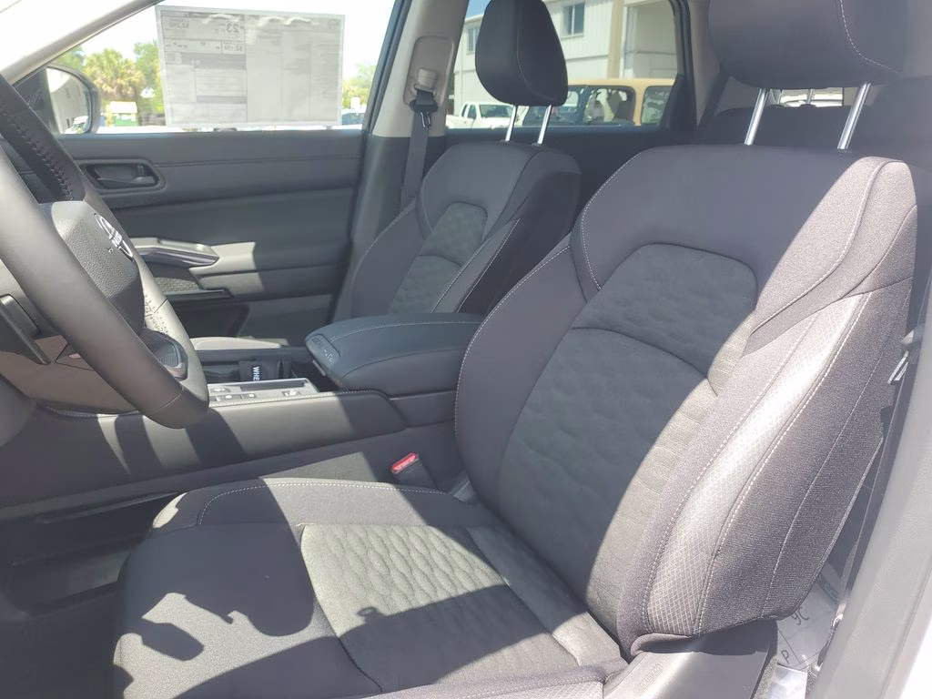 2026 Everest White Pearl Tricoat Nissan Pathfinder SV FWD SUV