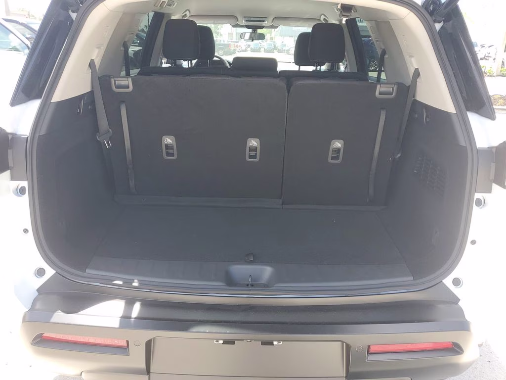 2026 Everest White Pearl Tricoat Nissan Pathfinder SV FWD SUV