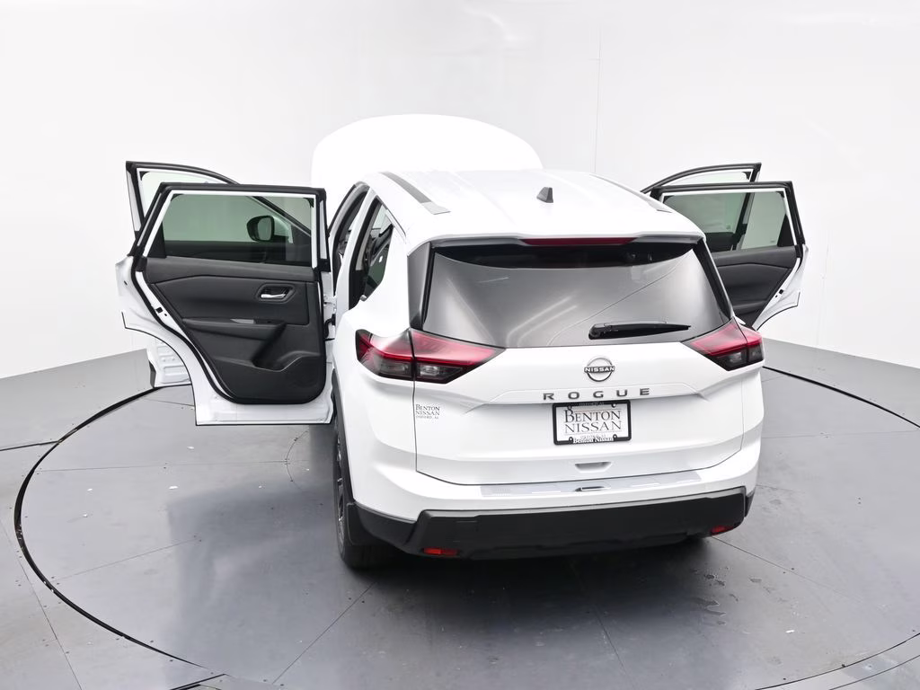2026 Everest White Pearl Tricoat Nissan Rogue SV FWD SUV