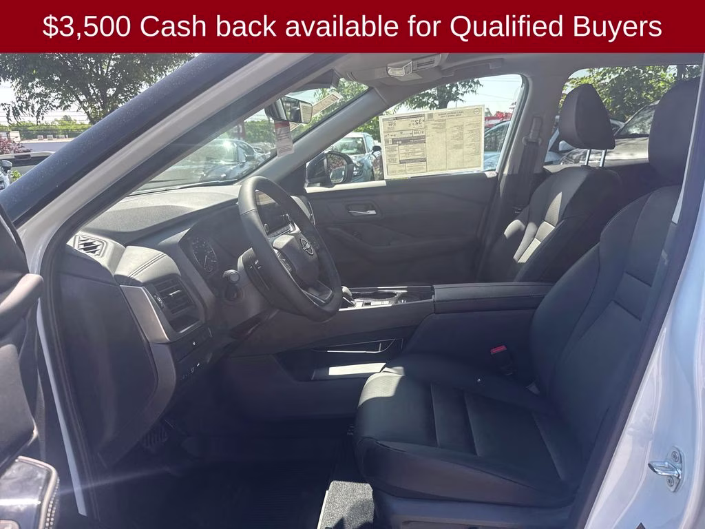 2026 Everest White Pearl Tricoat Nissan Rogue Dark Armor FWD SUV