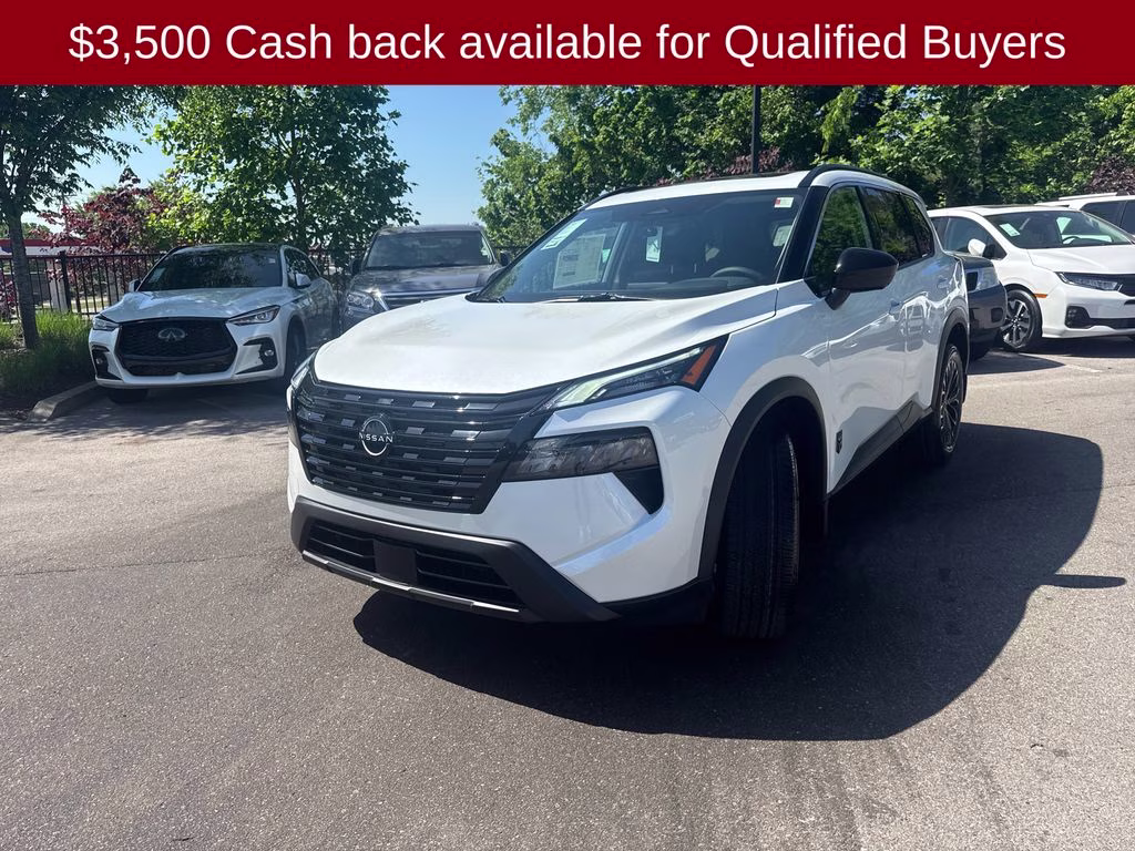 2026 Everest White Pearl Tricoat Nissan Rogue Dark Armor FWD SUV