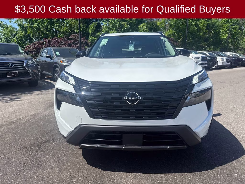 2026 Everest White Pearl Tricoat Nissan Rogue Dark Armor FWD SUV