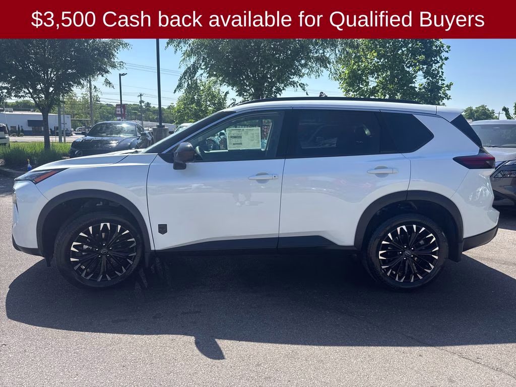 2026 Everest White Pearl Tricoat Nissan Rogue Dark Armor FWD SUV