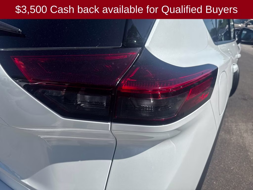 2026 Everest White Pearl Tricoat Nissan Rogue Dark Armor FWD SUV