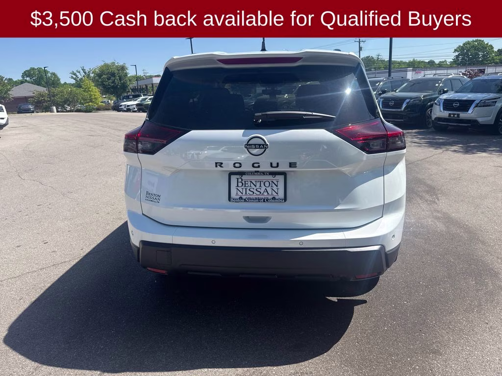 2026 Everest White Pearl Tricoat Nissan Rogue Dark Armor FWD SUV