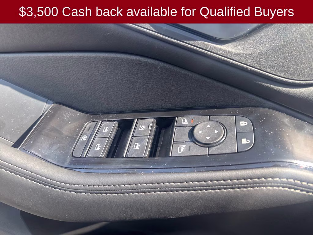 2026 Everest White Pearl Tricoat Nissan Rogue Dark Armor FWD SUV
