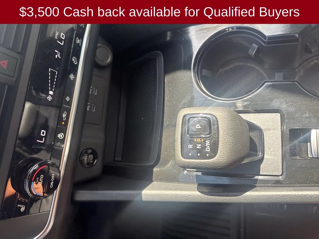 2026 Everest White Pearl Tricoat Nissan Rogue Dark Armor FWD SUV