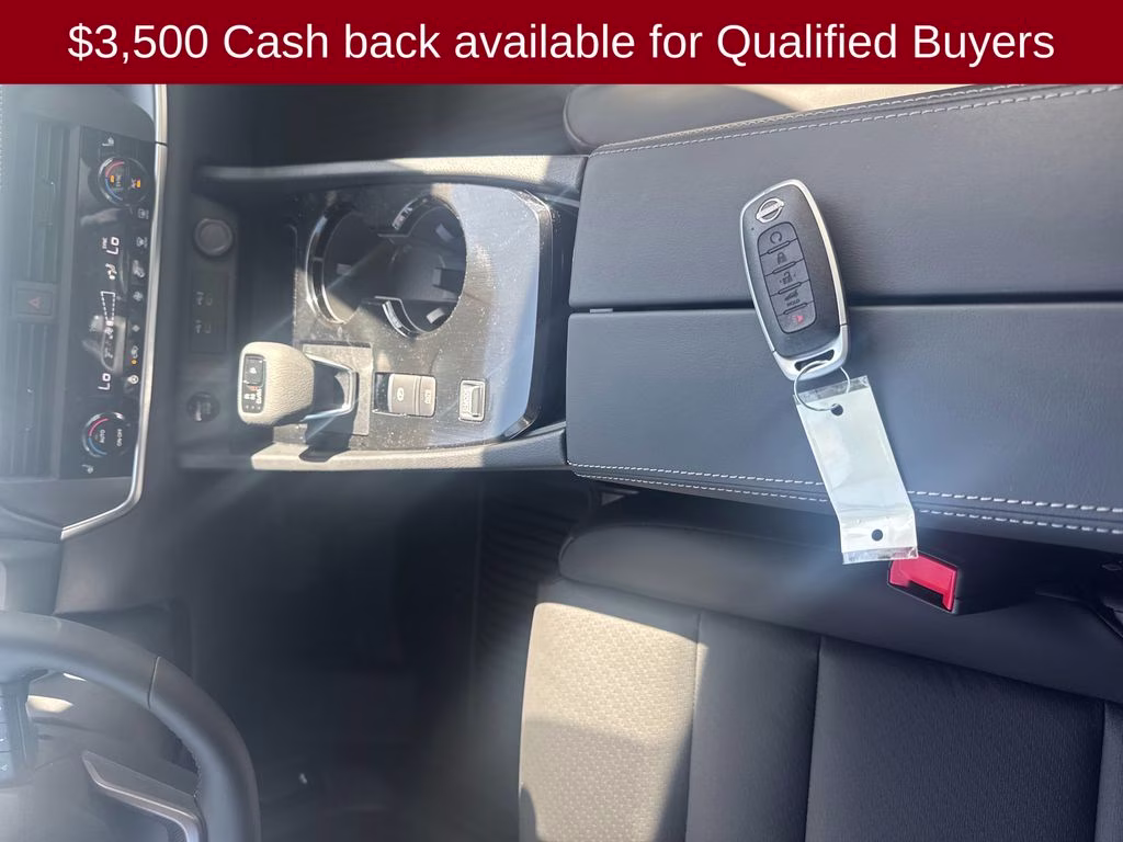 2026 Everest White Pearl Tricoat Nissan Rogue Dark Armor FWD SUV