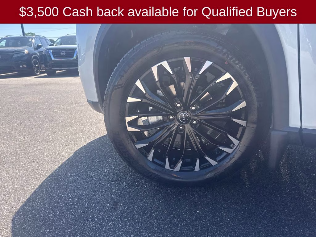 2026 Everest White Pearl Tricoat Nissan Rogue Dark Armor FWD SUV