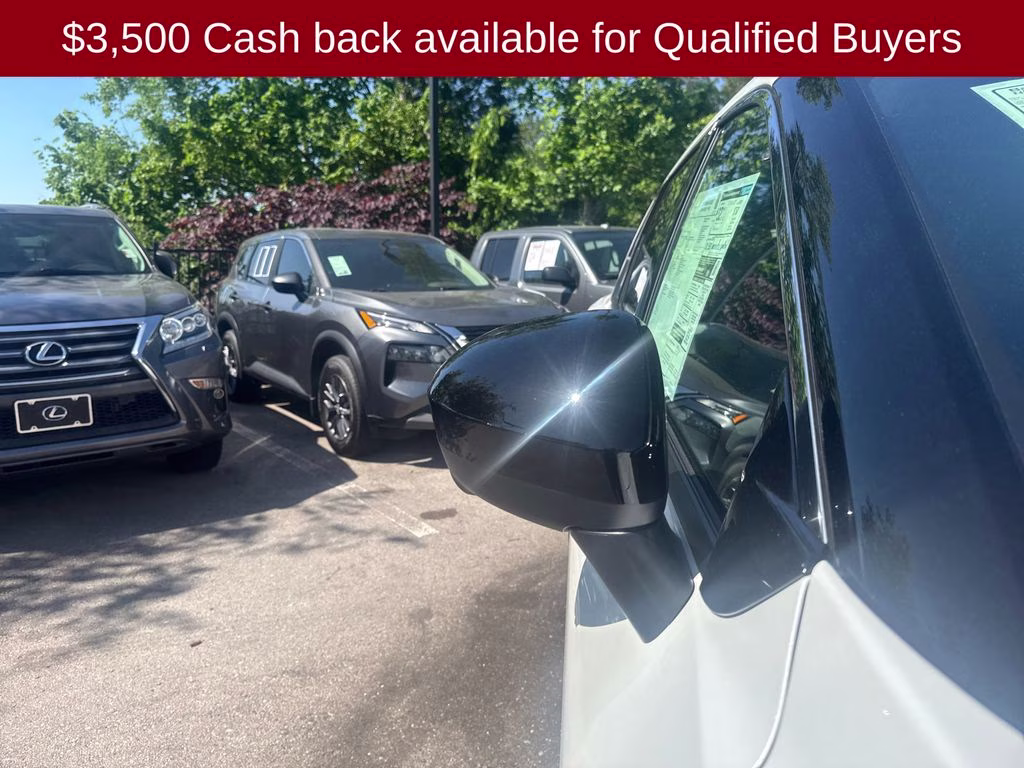 2026 Everest White Pearl Tricoat Nissan Rogue Dark Armor FWD SUV