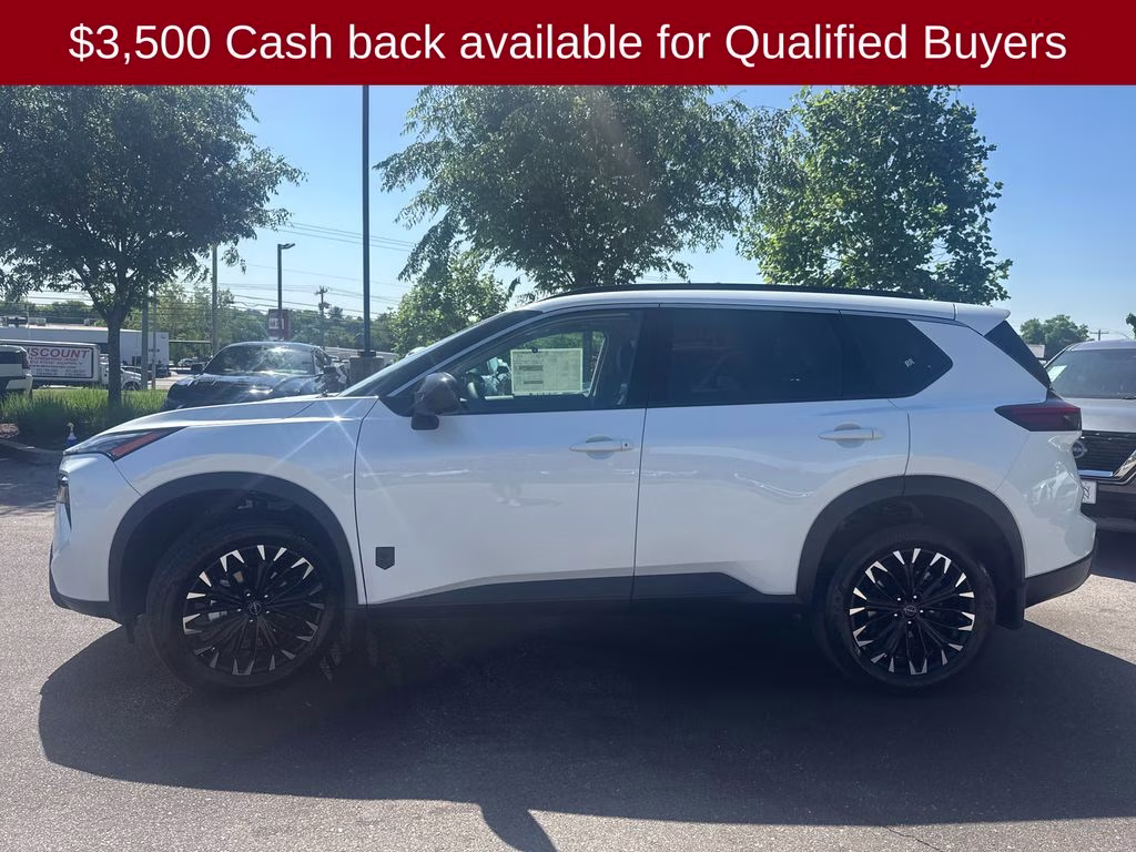 2026 Everest White Pearl Tricoat Nissan Rogue Dark Armor FWD SUV