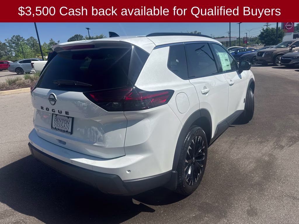 2026 Everest White Pearl Tricoat Nissan Rogue Dark Armor FWD SUV